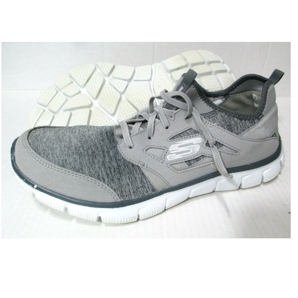 Skechers Women 10M Gray Relaxed Fit Memory Foam Sneakers